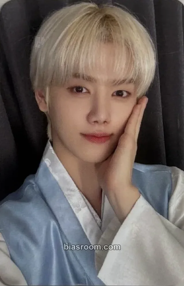 Minhee CRAVITY FIND THE ORBIT K-pop photocard