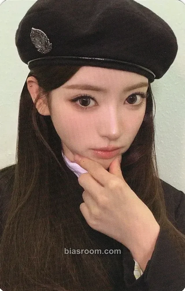 Anna MEOVV GO HARD K-pop photocard