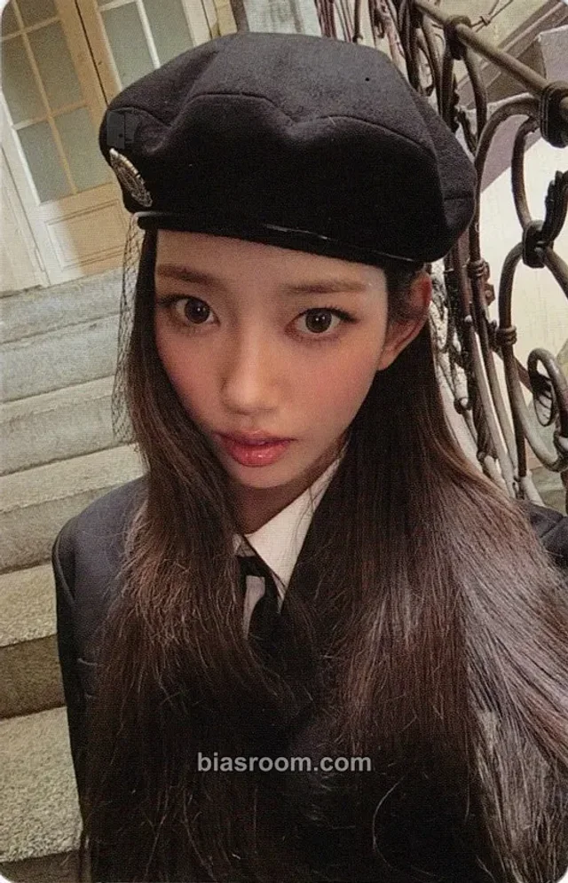Sooin MEOVV GO HARD K-pop photocard