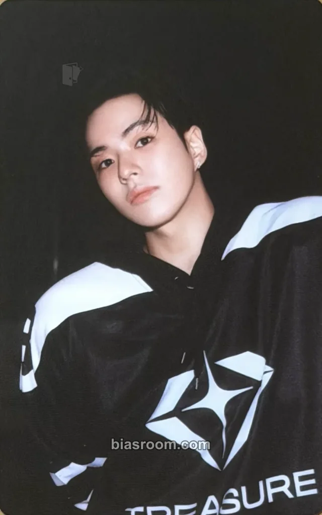Yoon Jaehyuk TREASURE 2025 Season's Greetings - Team Treasure K-pop photocard