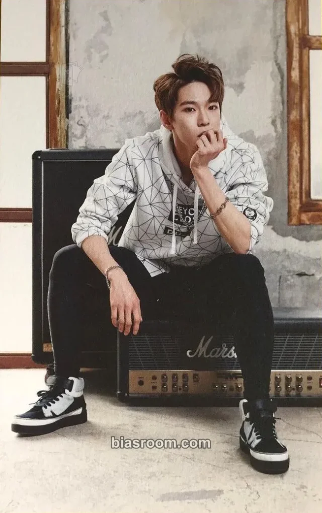 Doyoung NCT SMROOKIES K-pop photocard