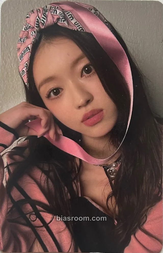 YooA OH MY GIRL Real Love K-pop photocard