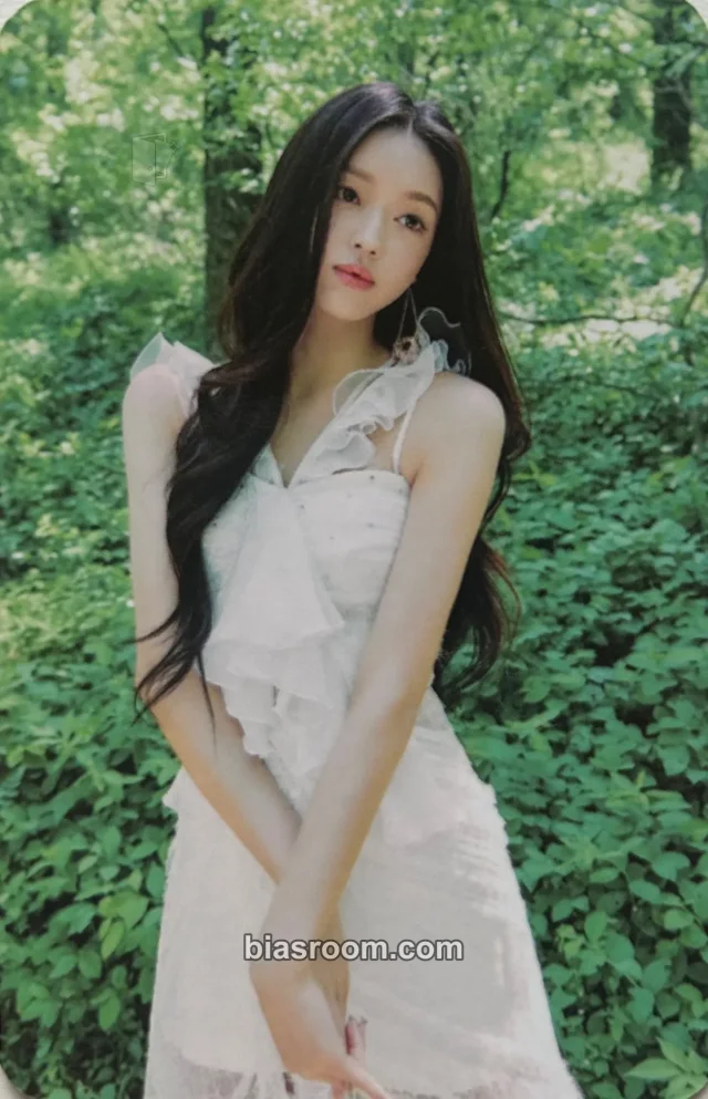 YooA OH MY GIRL Golden Hourglass K-pop photocard