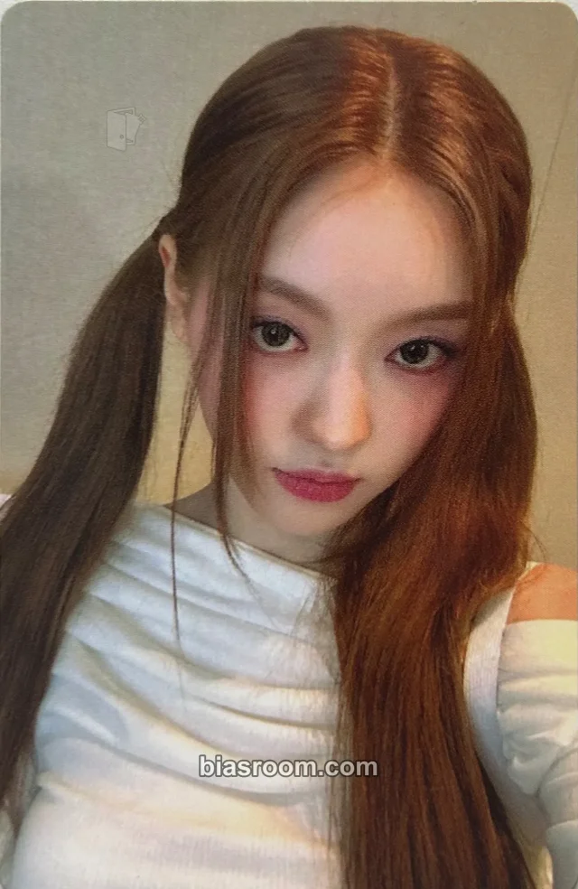 YooA OH MY GIRL Borderline (YooA) K-pop photocard