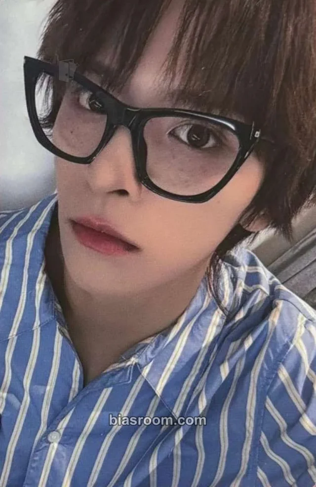 Laurence n.SSign THE STAR magazine K-pop photocard