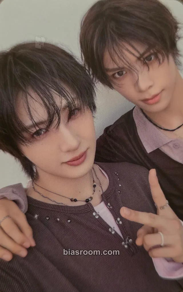 NouerA [.exe] K-pop photocard