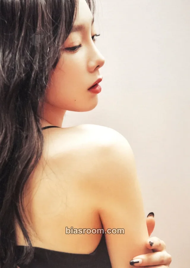 Taeyeon Taeyeon 1st Asia Tour: Taeyeon Solo Concert "Persona" K-pop photocard