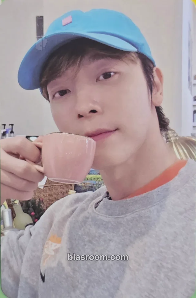 Donghae SUPER JUNIOR E.L.F. Official Fanclub K-pop photocard
