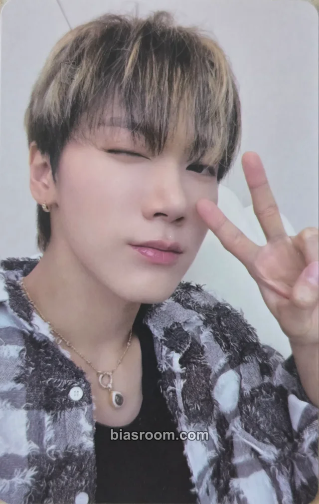 Ten WayV Give Me That K-pop Photocard