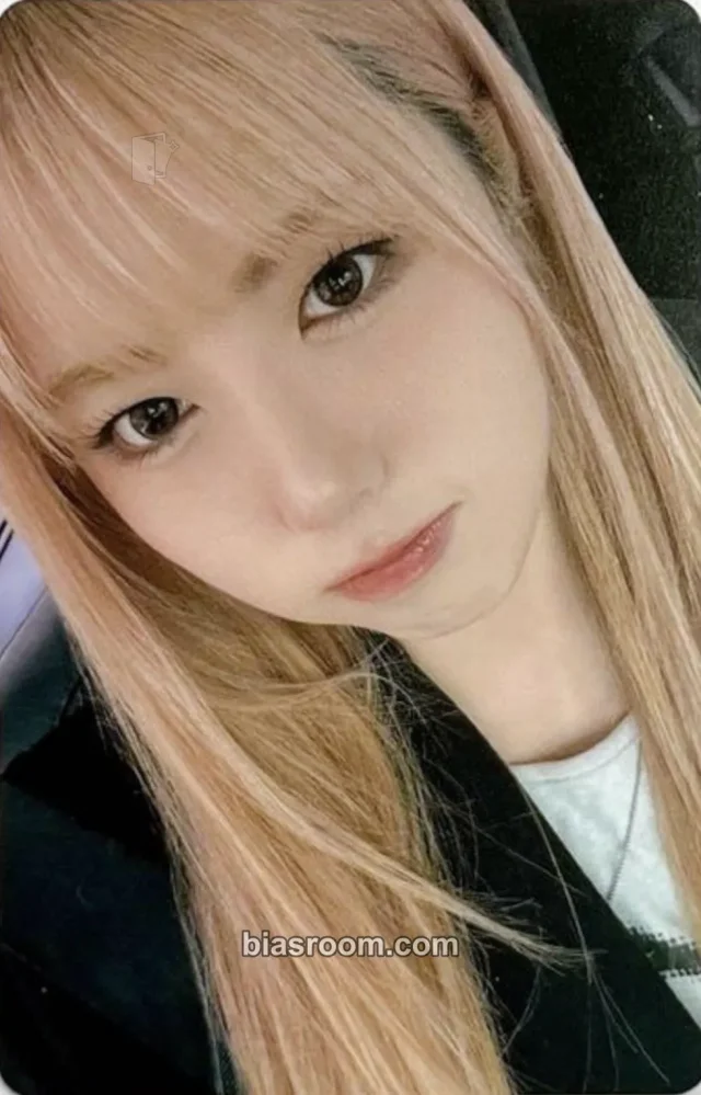 Ireh PURPLE KISS On The Violet K-pop photocard