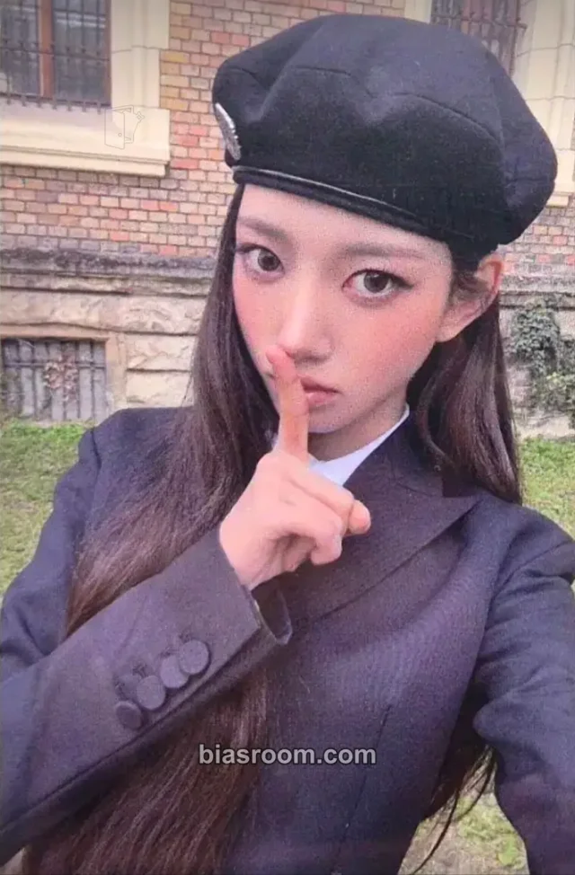 Sooin MEOVV GO HARD K-pop photocard