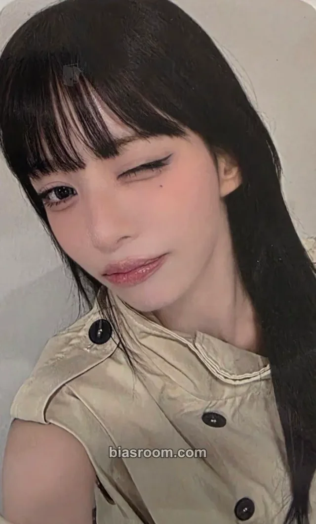 Chaeyoung fromis_9 Glow ME K-pop photocard