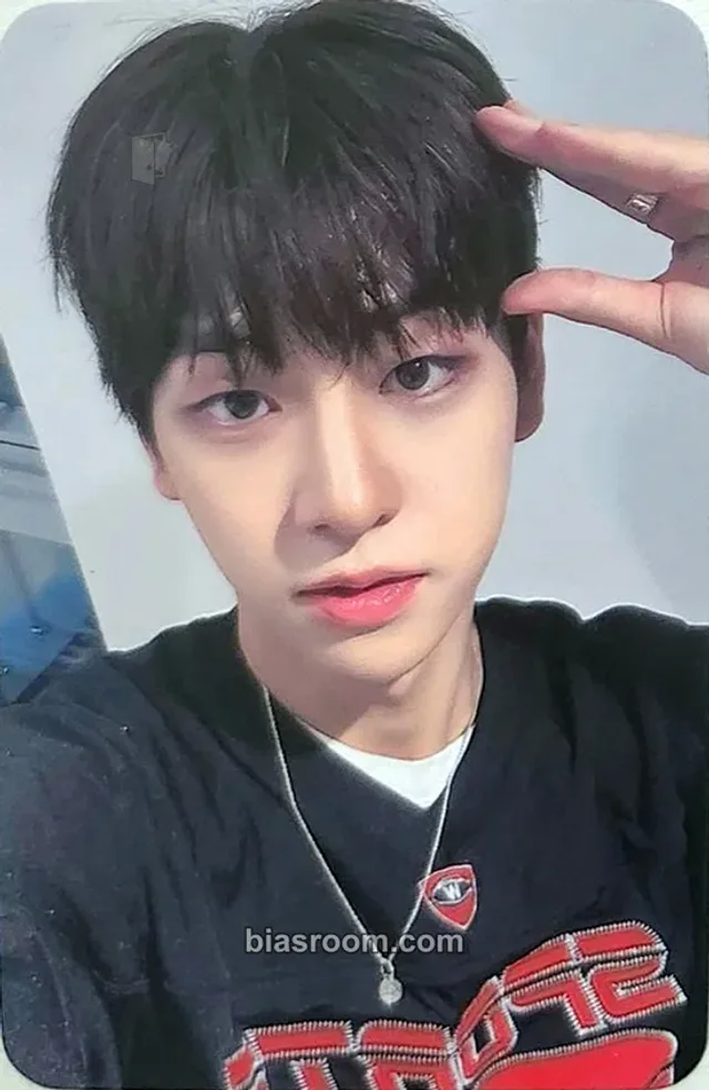 Dongyun  DRIPPIN Weekend K-pop photocard