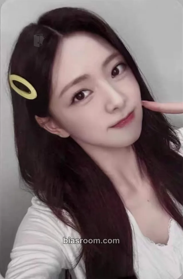 Photocard K-pop Yuna ITZY Motto