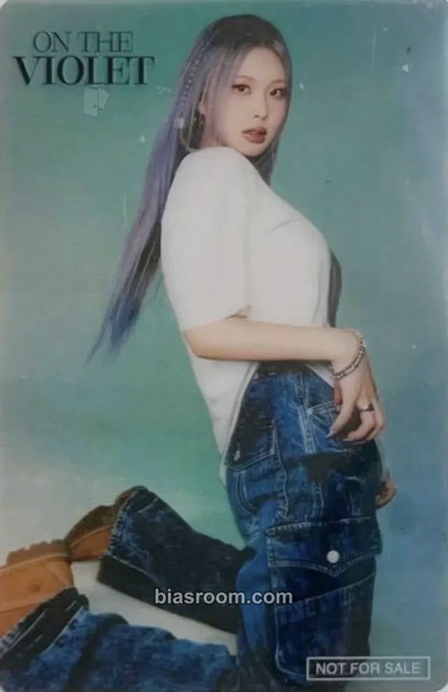 Swan PURPLE KISS On The Violet K-pop photocard