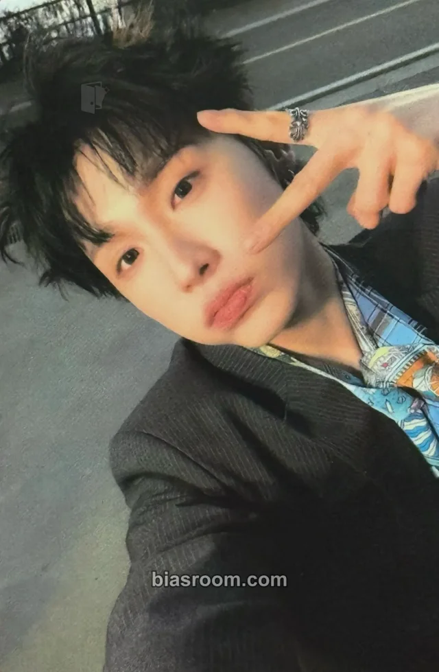Woong AB6IX SEVEN : CRIMSON HORIZON K-pop photocard