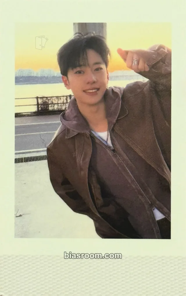 Donghyun AB6IX SEVEN : CRIMSON HORIZON K-pop photocard