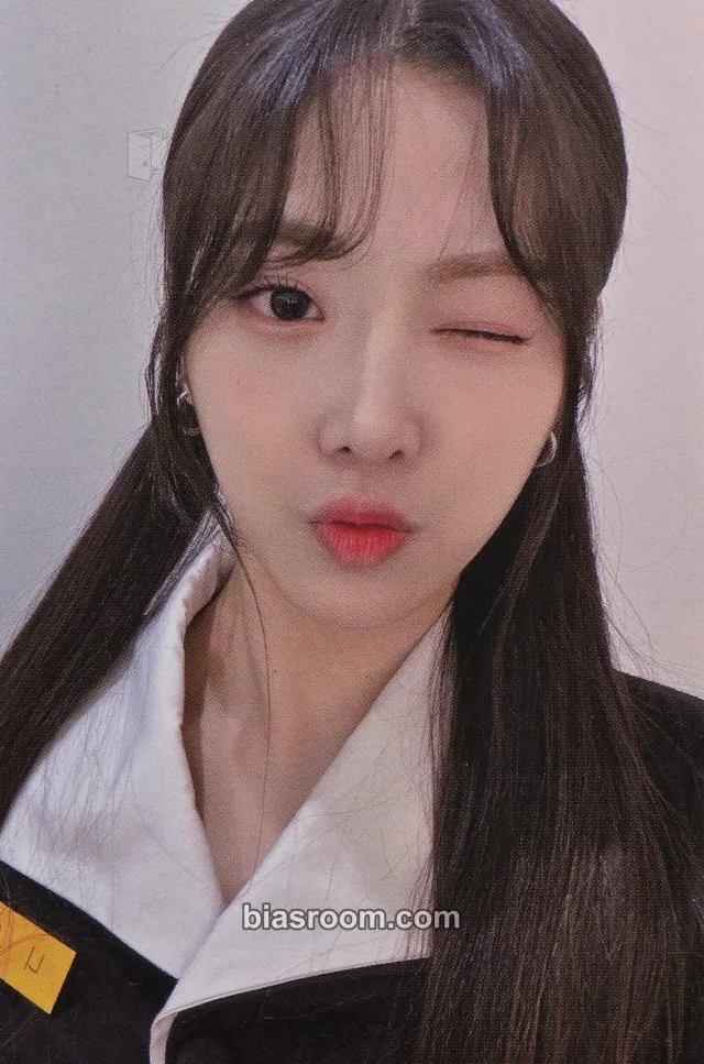 Nien tripleS Muhan K-pop photocard