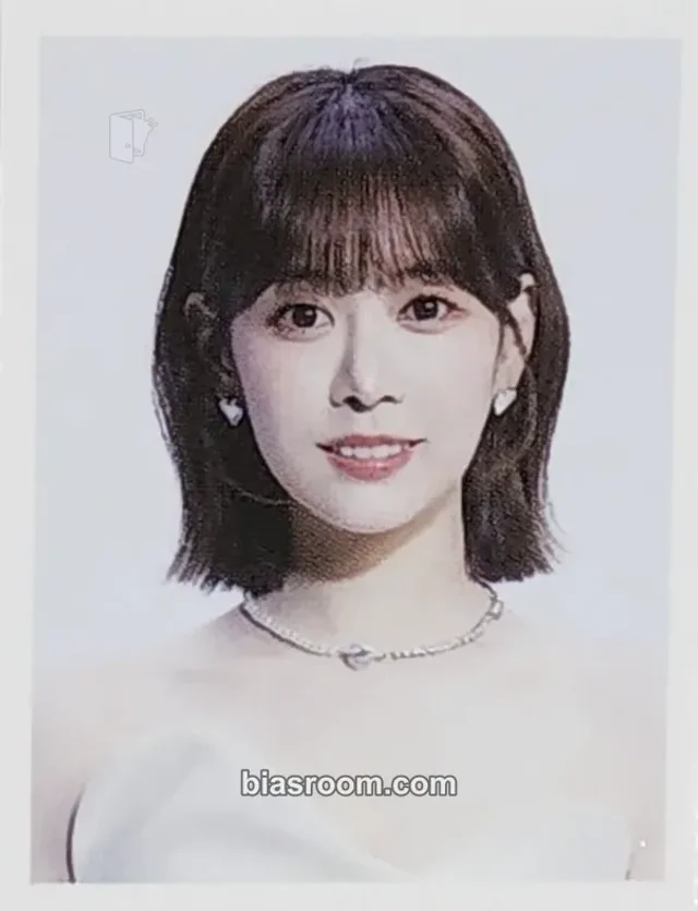 Bora Cherry Bullet Queendom Puzzle K-pop photocard