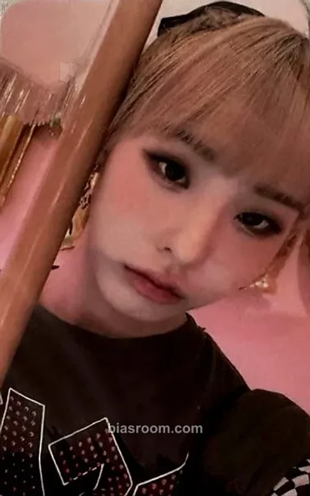 Seonyou CLASSy LIVES ACROSS K-pop photocard