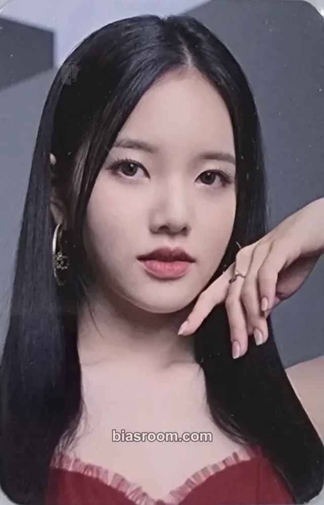 Soojin Weeekly Queendom Puzzle Pop-up Store K-pop photocard