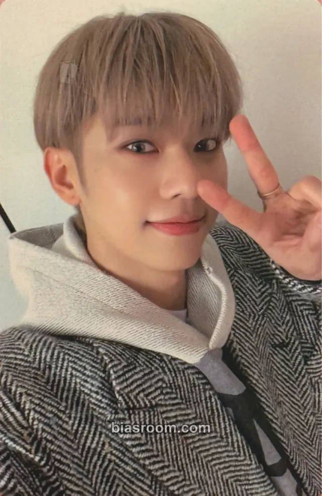 Donghyun AB6IX THE FUTURE IS OURS : FOUND K-pop photocard