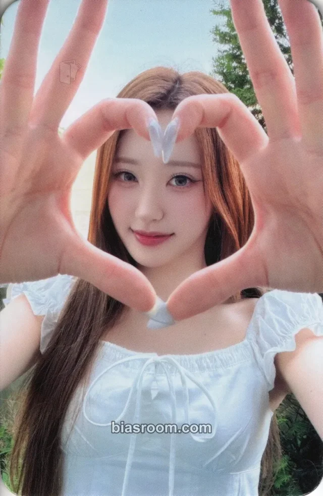 Hwiseo H1-KEY Lovechapter K-pop photocard