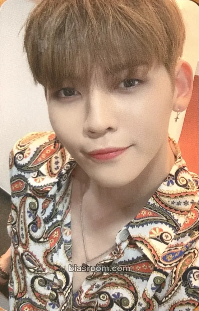 Kuhn UP10TION The Moment of Illusion K-pop photocard