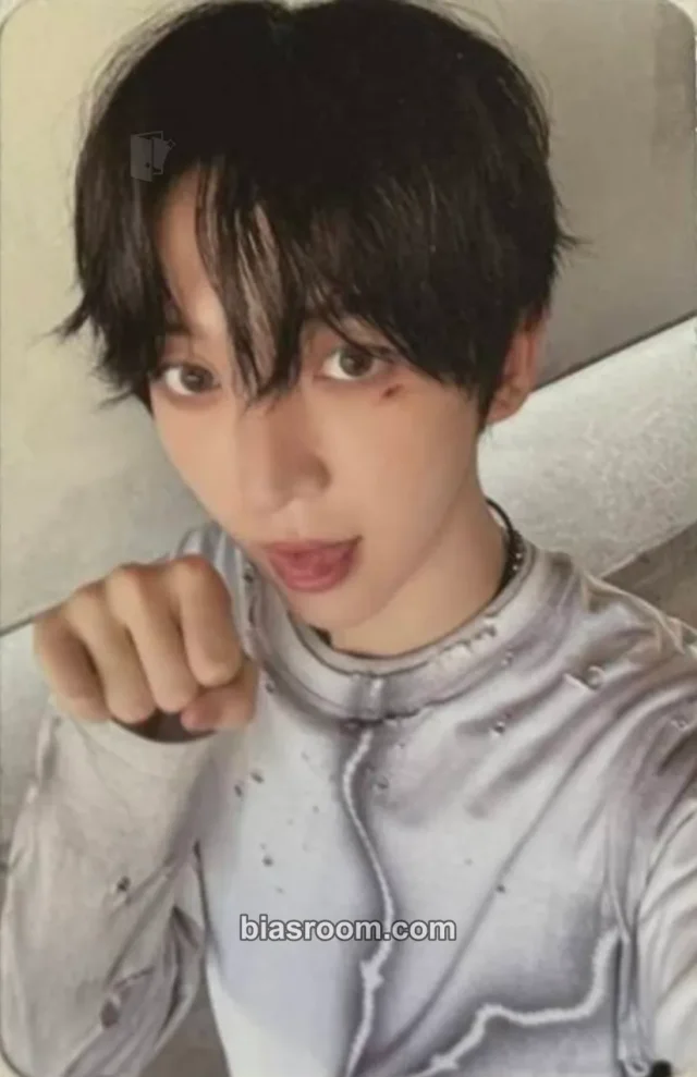 Donghyeon KickFlip KICK OFF THE WALL Pt 1 K-pop photocard