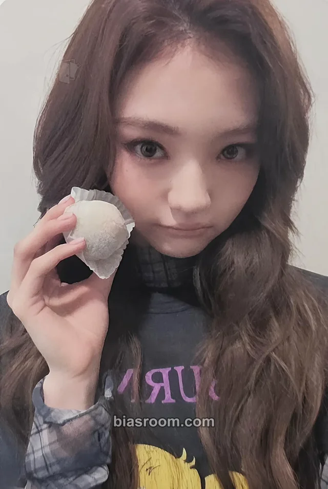 Ella MEOVV GO HARD K-pop photocard