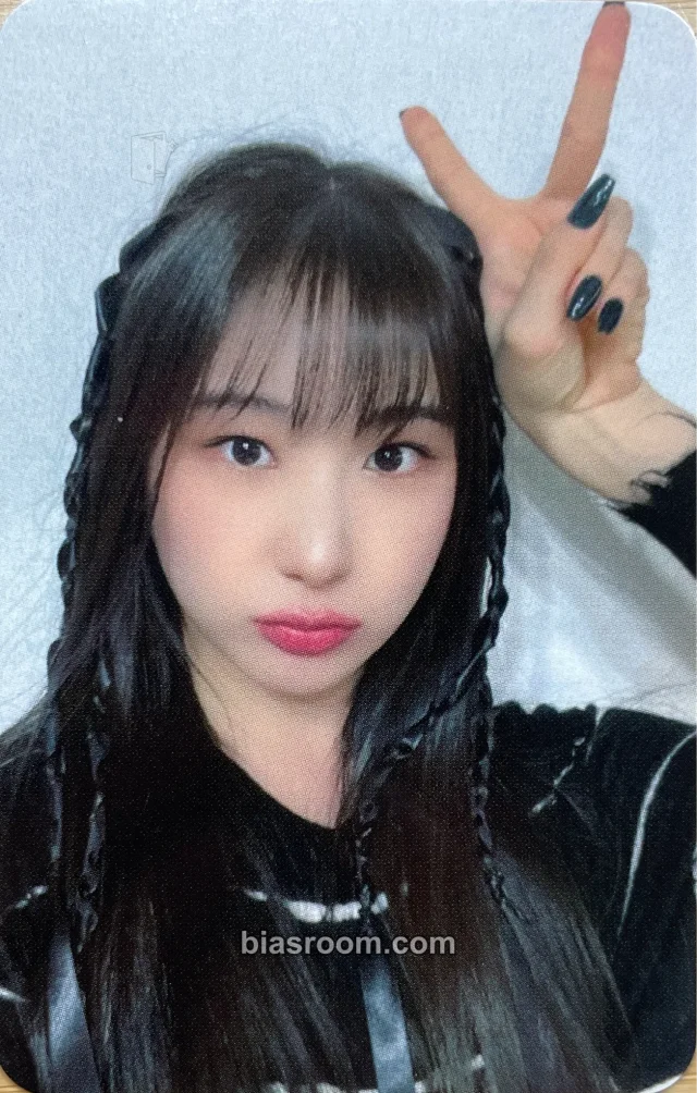 Lee Chaeyeon Lee Chaeyeon Hush Rush K-pop photocard