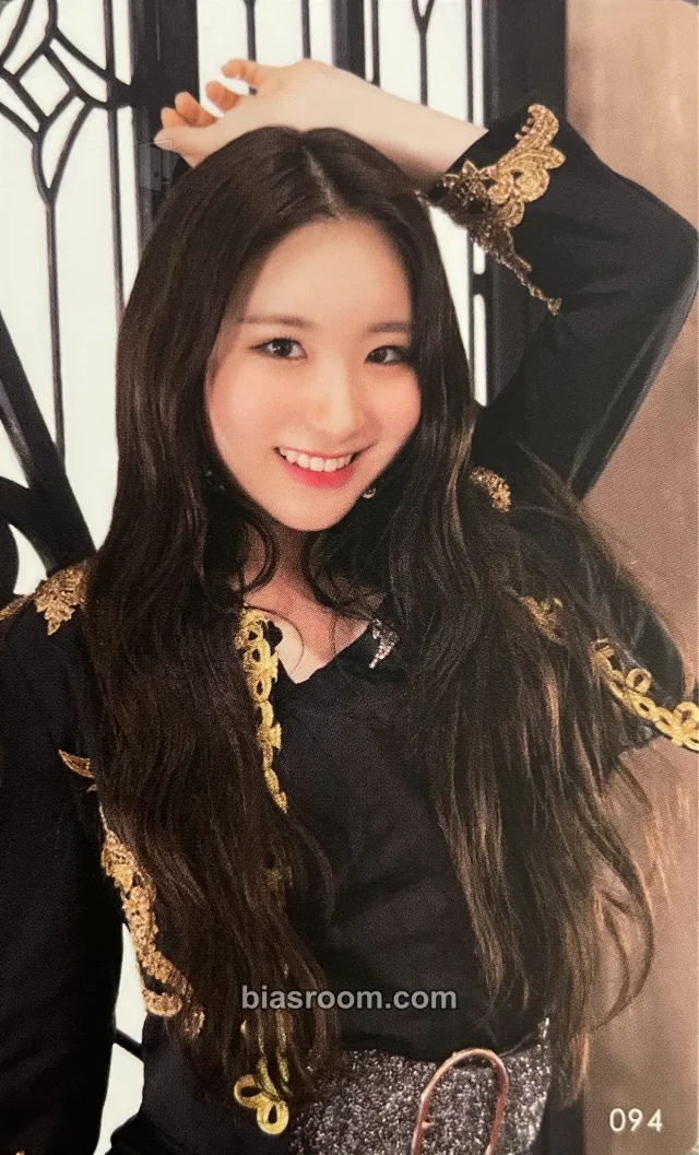 Lee Chaeyeon IZ*ONE Vampire K-pop photocard