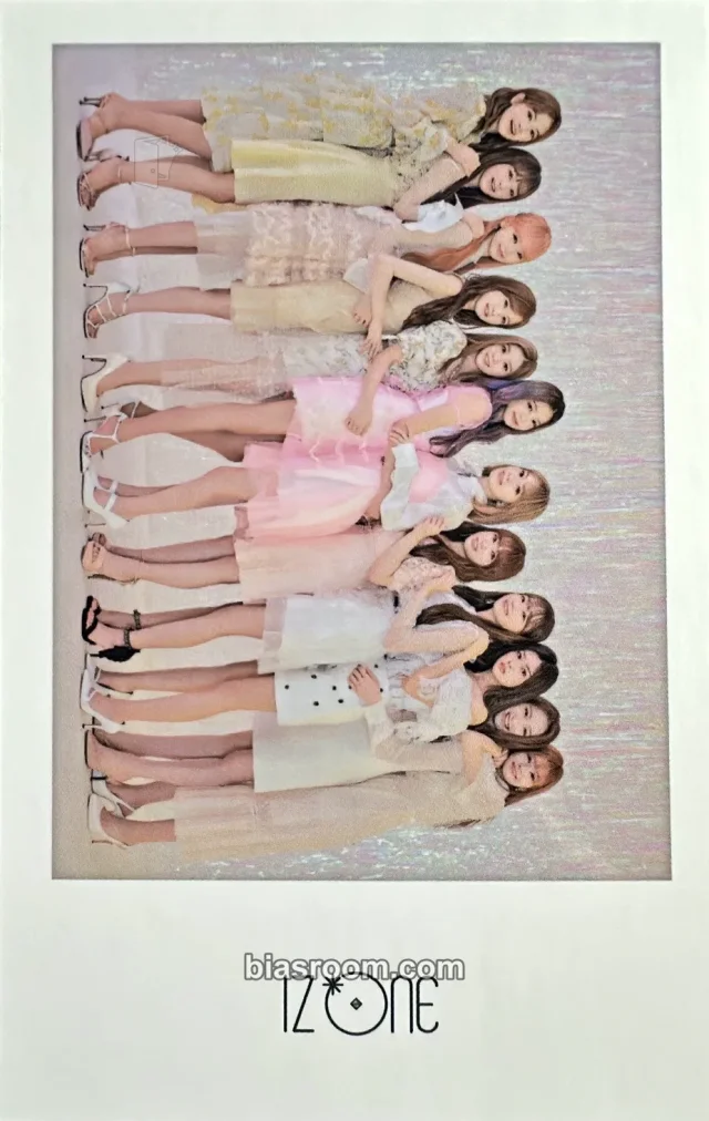 IZ*ONE EYES ON ME K-pop photocard