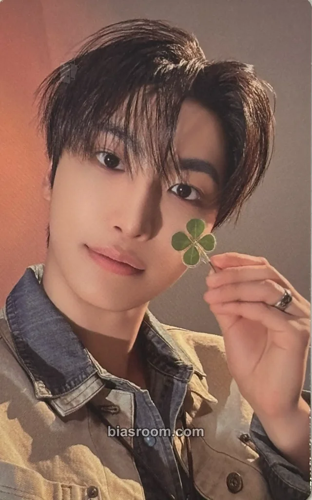 Photocard K-pop Seonghwa ATEEZ Blue Drift MD - 8th Anniversary