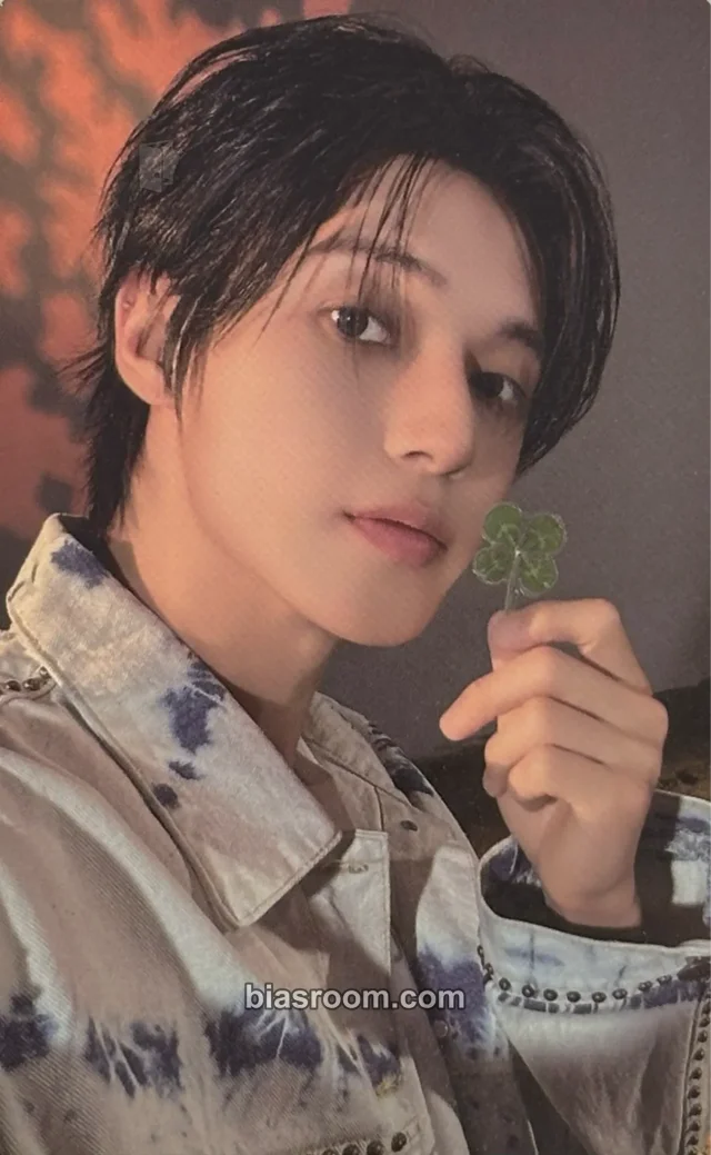 Wooyoung ATEEZ Blue Drift MD - 8th Anniversary K-pop Photocard