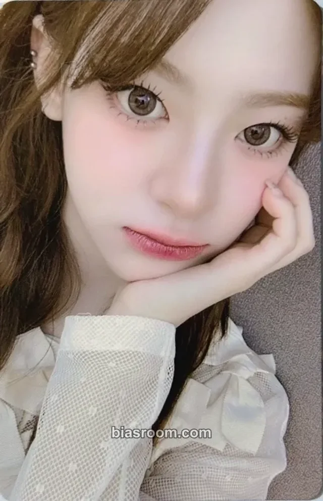 Seeun STAYC 4th Anniversary [ONLY 4 SWITH] Pop-Up Store K-pop photocard