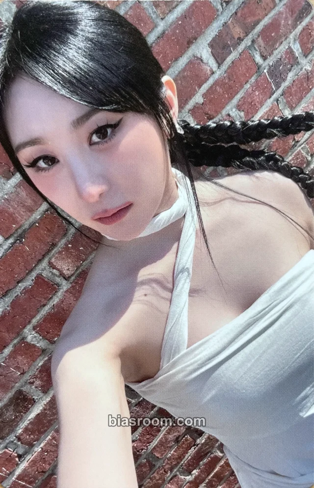 Lee Chaeyeon Lee Chaeyeon SHOWDOWN K-pop photocard