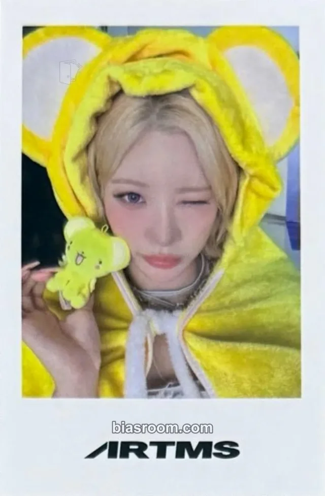 Kim Lip ARTMS Hyper-Ego K-pop photocard