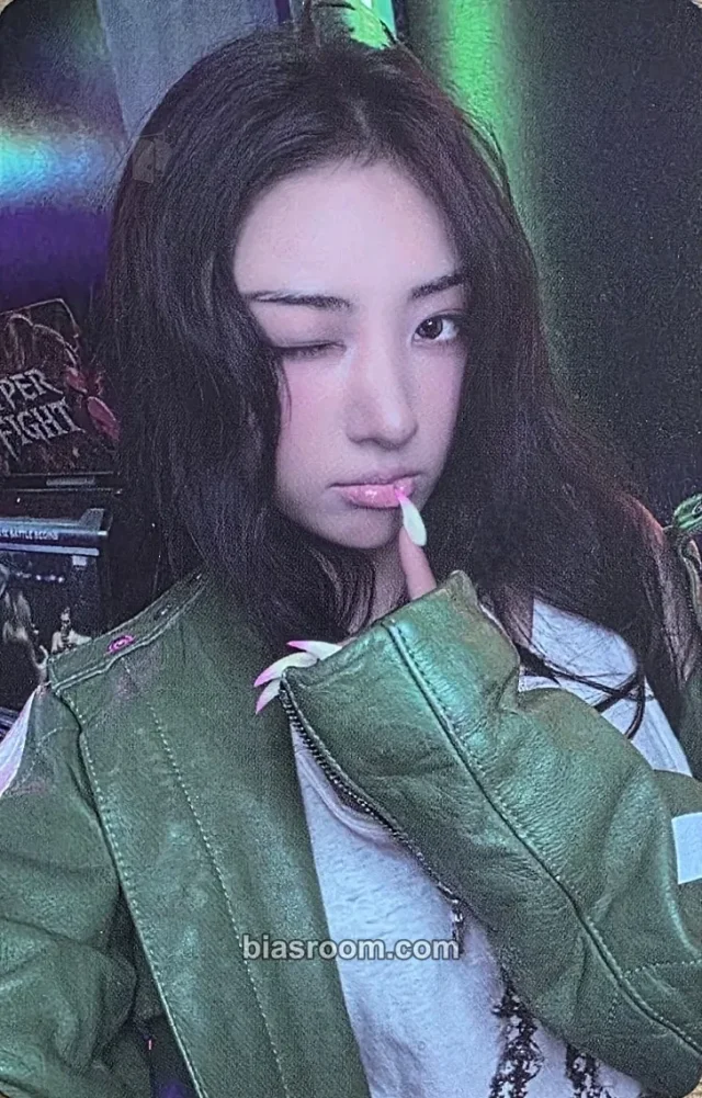Gawon MEOVV GO HARD K-pop photocard