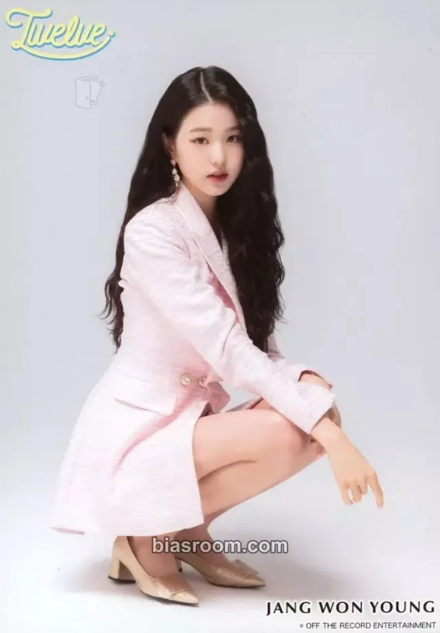 Wonyoung IZ*ONE Twelve K-pop photocard