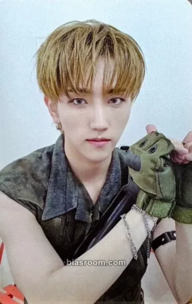 Baekgyeul E’LAST EVERLASTING K-pop photocard