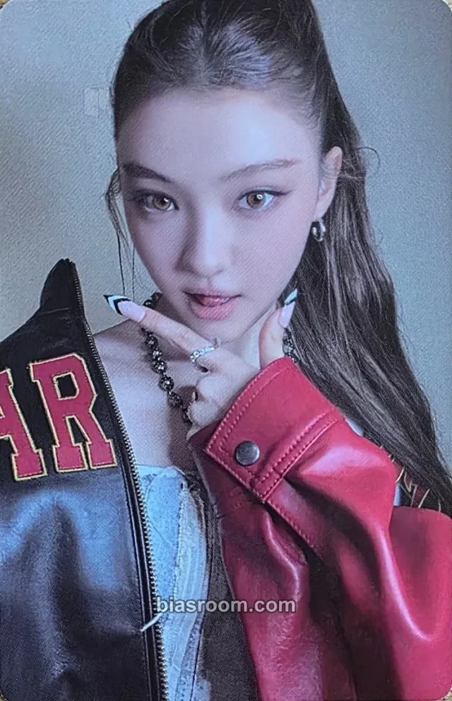 Ella MEOVV GO HARD K-pop photocard