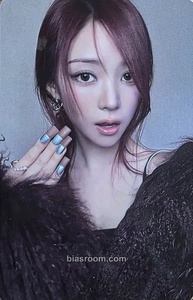 Narin MEOVV GO HARD K-pop photocard