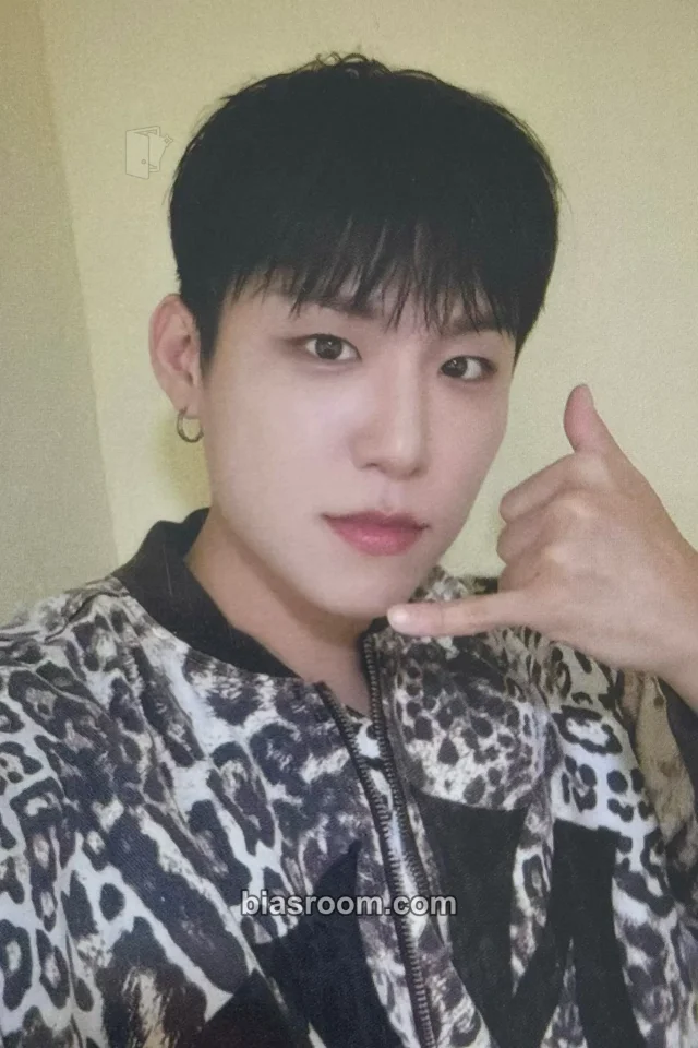 Woojin AB6IX UPSIDE DOWN K-pop photocard