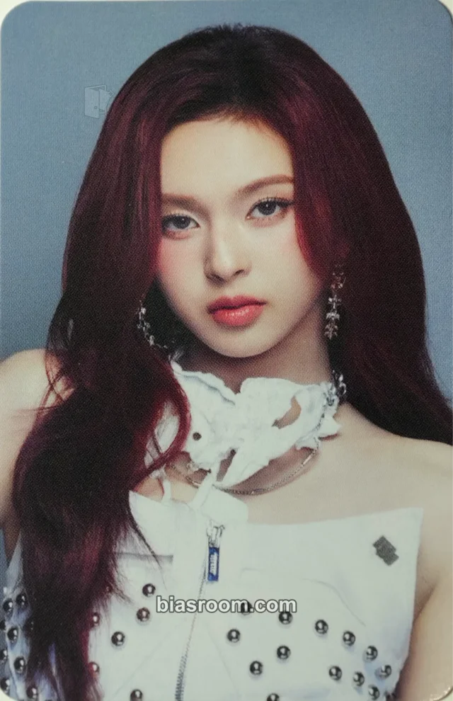 Photocard K-pop di Chiquita BABYMONSTER CHOOM World Tour