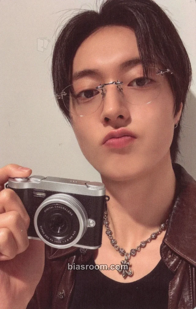 Haruto TREASURE 6th Anniversary : TREASURE ARCHIVE K-pop photocard