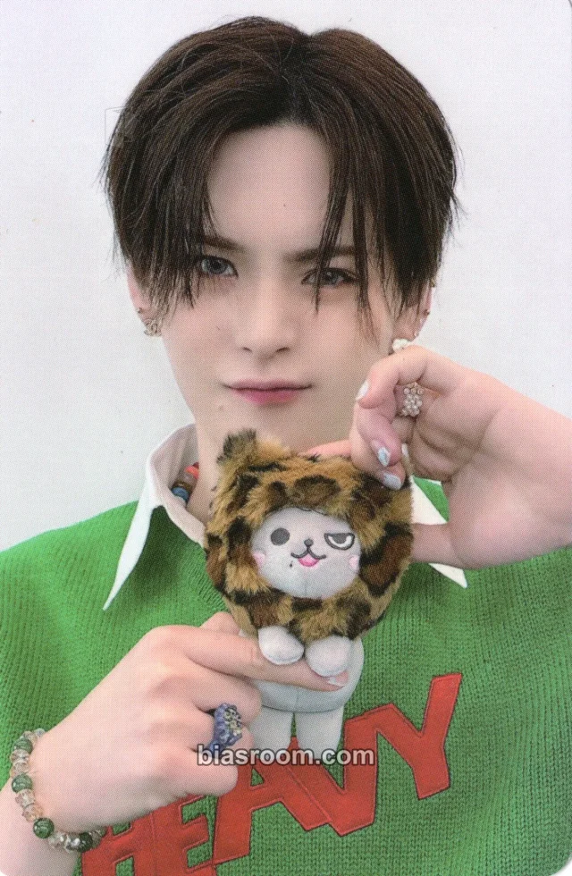 Yoshi TREASURE Funny Treasure K-pop photocard