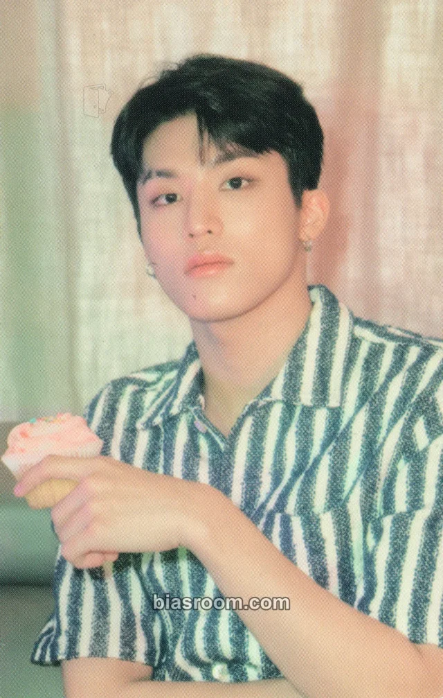 Park Jeongwoo TREASURE 4th Anniversary : THE PARTY 4 U K-pop photocard