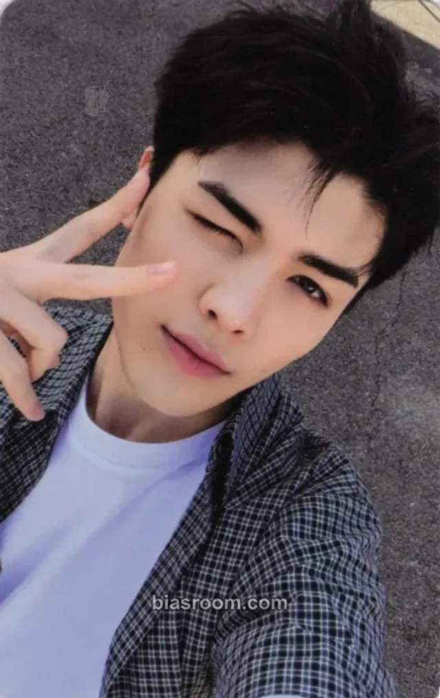 Maki &TEAM Mark on Me K-pop Photocard