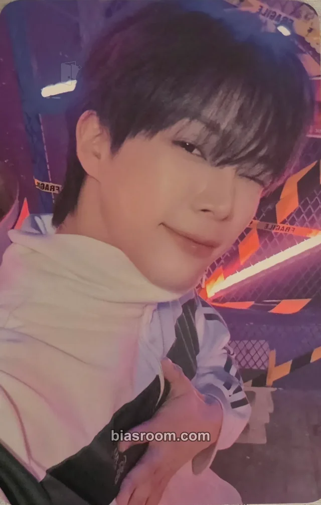 Dongheon VERIVERY 2026 VERIVERY CONCERT GIVE ME FIVE, KEEP THAT VIBE K-pop photocard